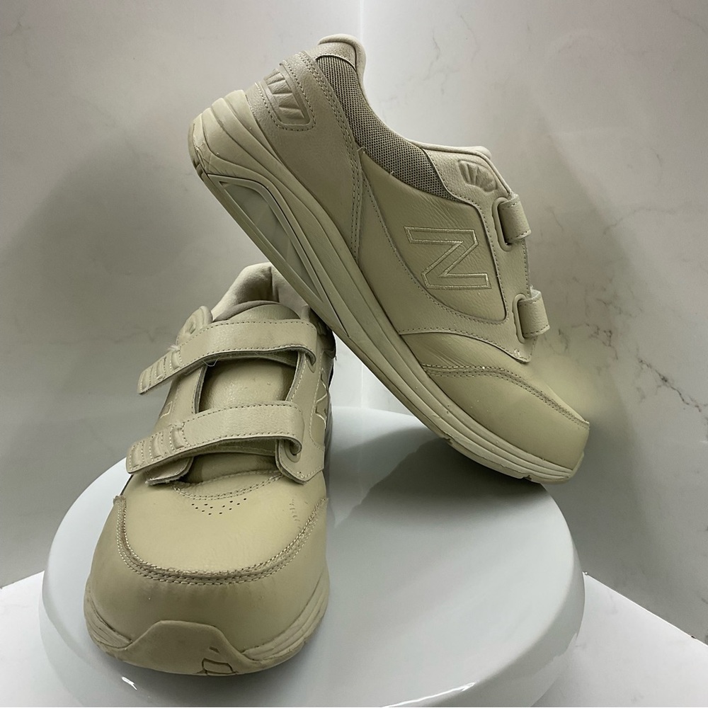New Balance Hook & Loop Leather Bone walking shoes size 10.5